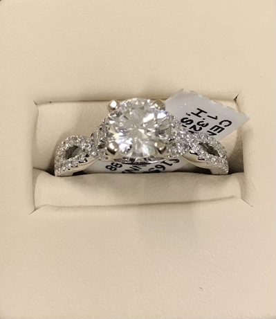 1.65CTW Diamond Engagement Ring 