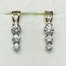 3/4ct Graduated Diamond Earrings 