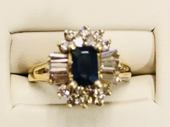 Ladies Sapphire & Diamond Ring 