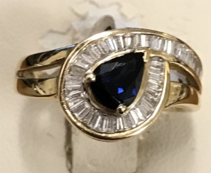 Ladies Sapphire & Diamond Ring 