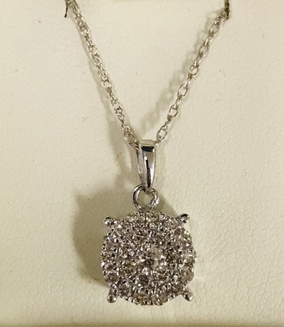 1/2ctw Diamond Cluster Pendant Necklace 