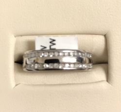 14KW 1/5CTW Diamond Wedding Band 