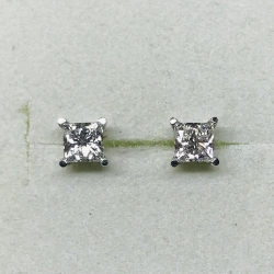 Princess-Cut Lab-Diamond Stud Earrings 