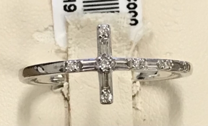 Ladies Cross Ring 