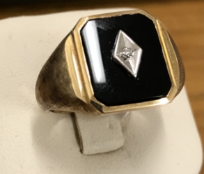 Gents Black Onyx ring 