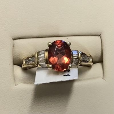 Ladies Garnet & Diamond Ring 