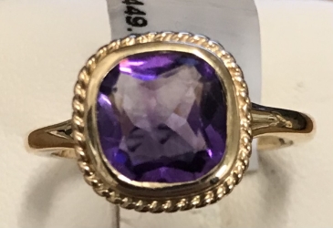 Ladies Amethyst Ring 