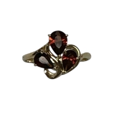 14k Yellow Gold Garnet Ring 