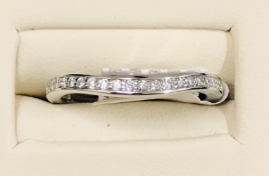 .18CTW Ladies Curved Diamond Band 