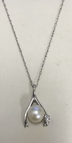 Diamond & Pearl Wishbone Pendant 