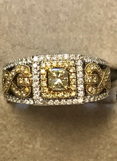 Ladies yellow & white diamond ring 