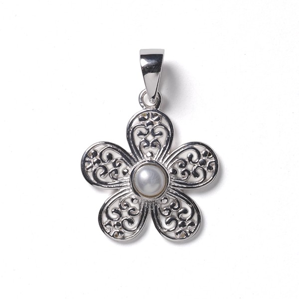 Southern Gates Daisy Pendant 